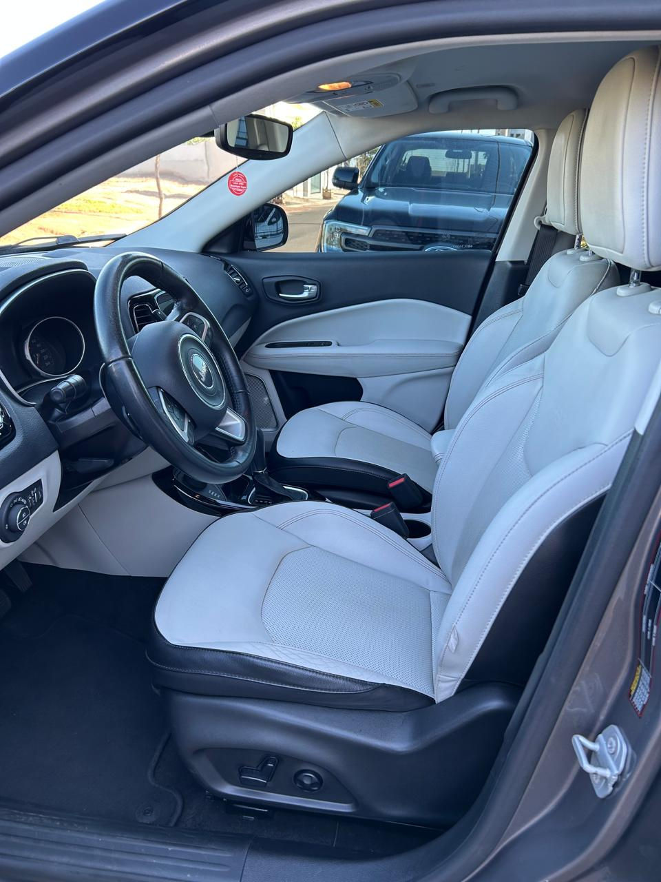 Miniatura: Jeep Compass