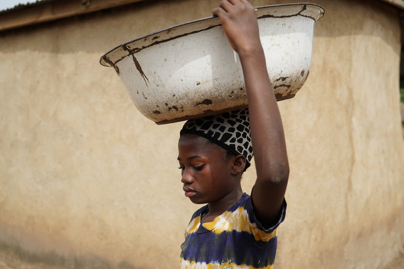 Kayayo, the living shopping baskets