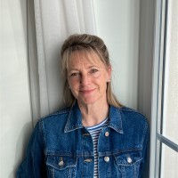 Jan Gleaves headshot.jpeg