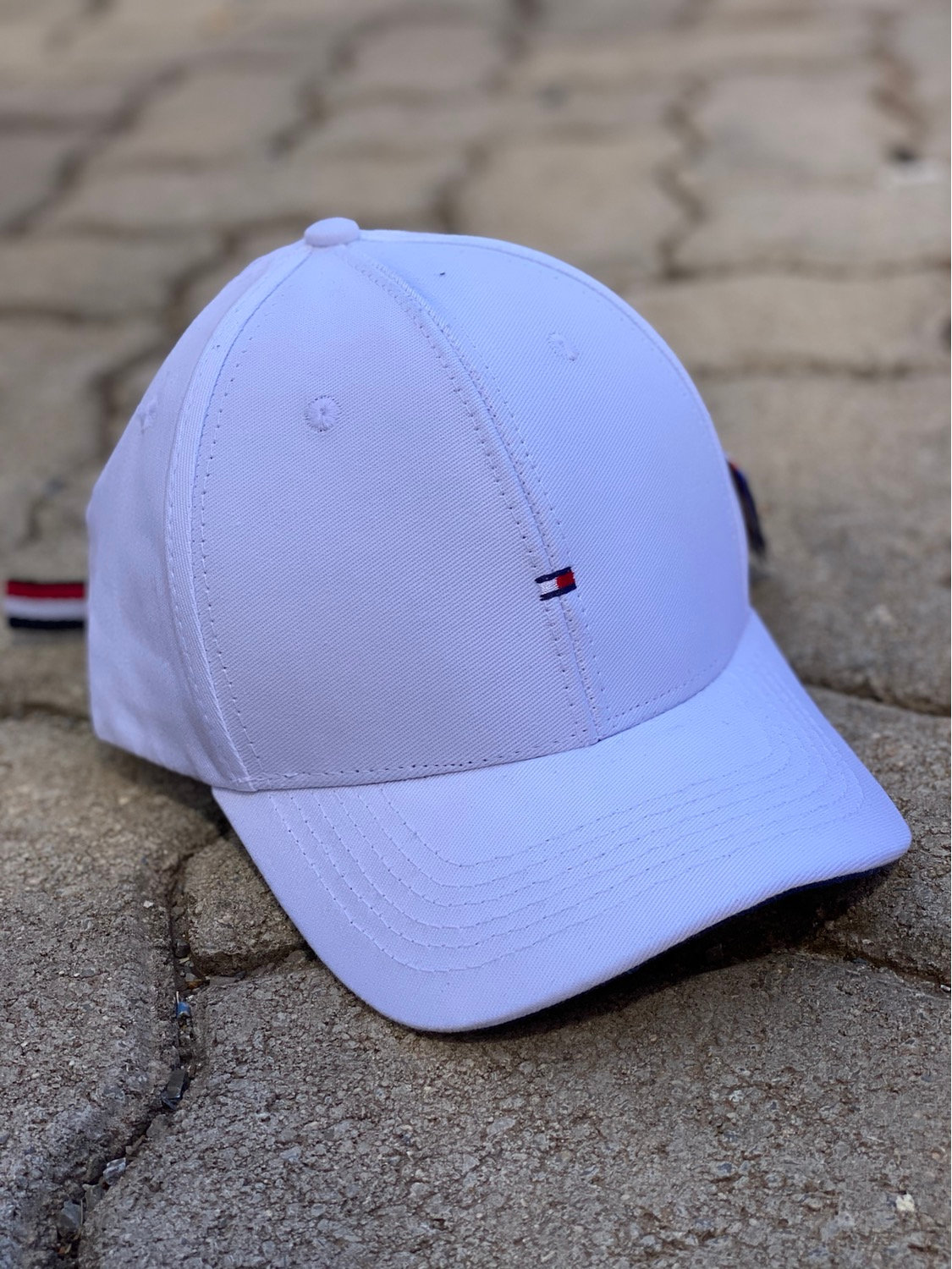 Bone branco da tommy clearance