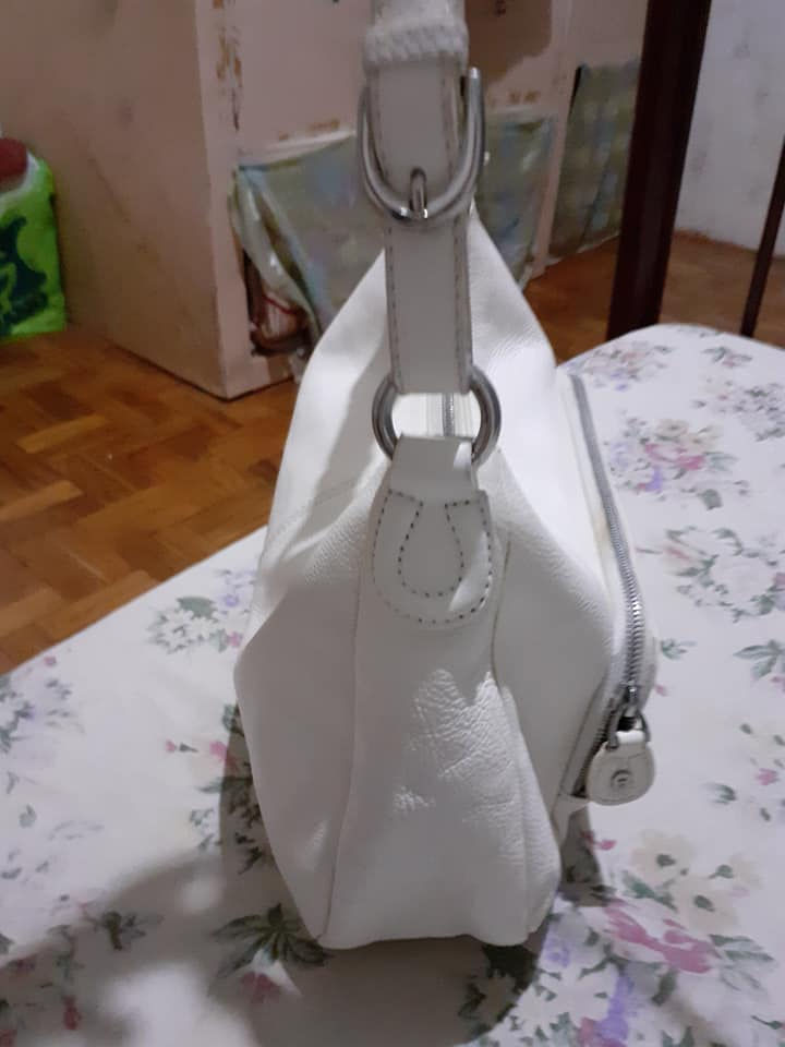 Thumbnail: Etienne Aigner