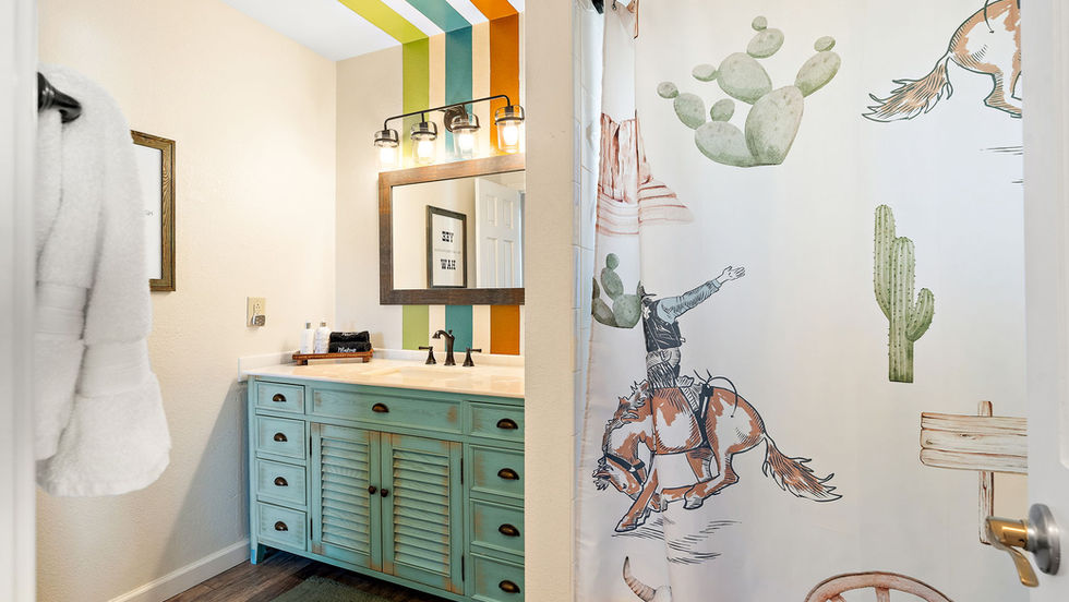 53-web-or-mls-5741 N Marcliffe Ave-53