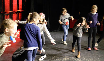 Portes Ouvertes section Théâtre 8-10 ans... Revivez les temps forts !
