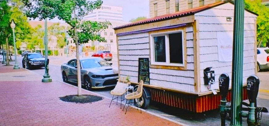 A perky pop-up: Luna offers a cup o’ joe on the go