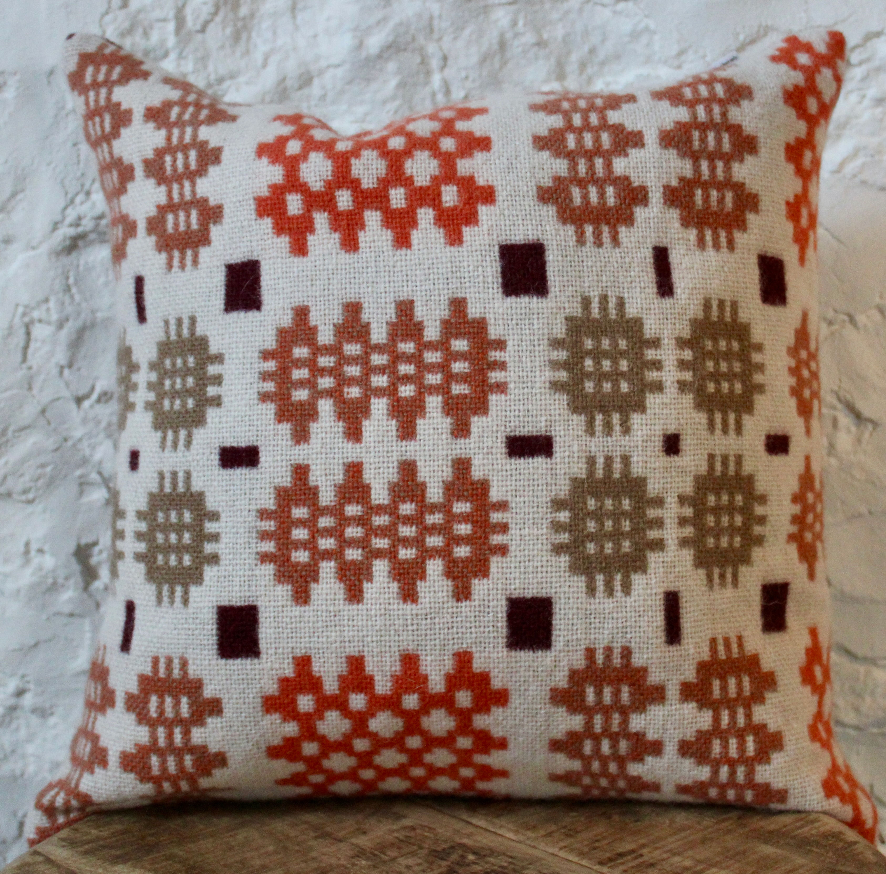 Heulwen – Caernarfon Welsh Cushion