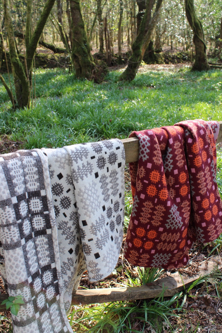 Thumbnail: CAERNARFON BLANKET – ANGHARAD