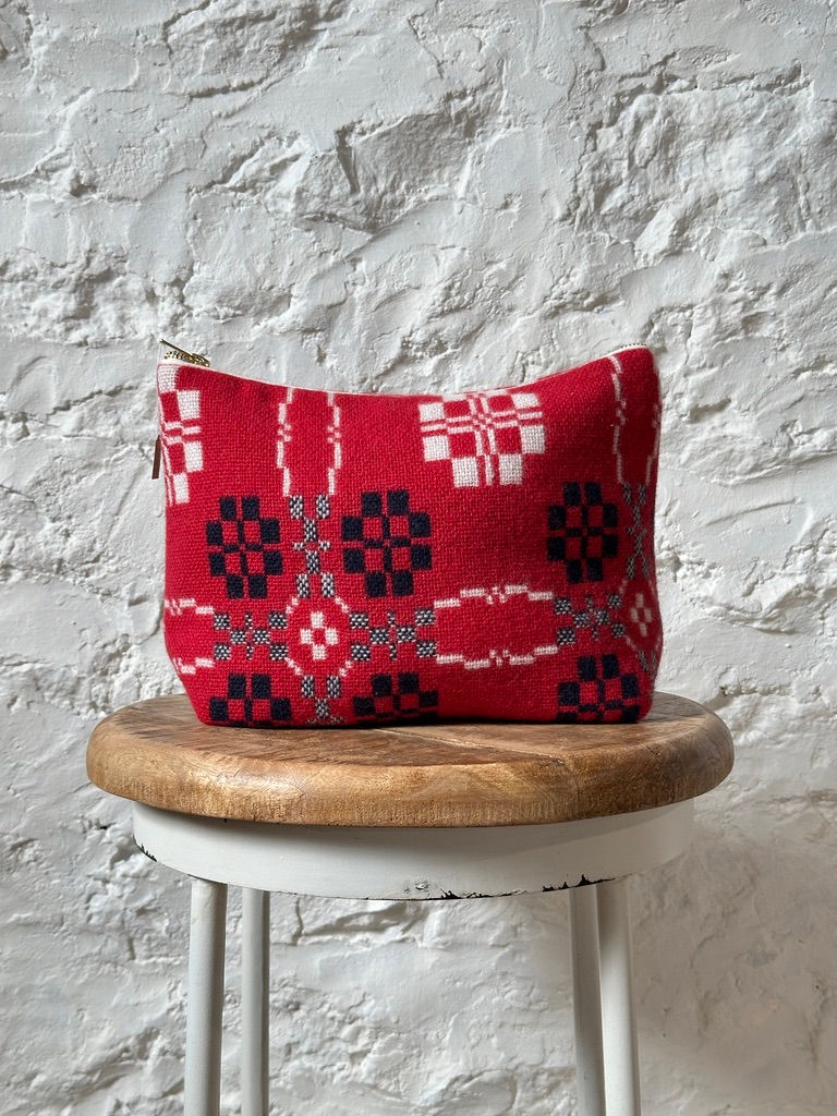 RED PENMACHNO - POUCH BAG