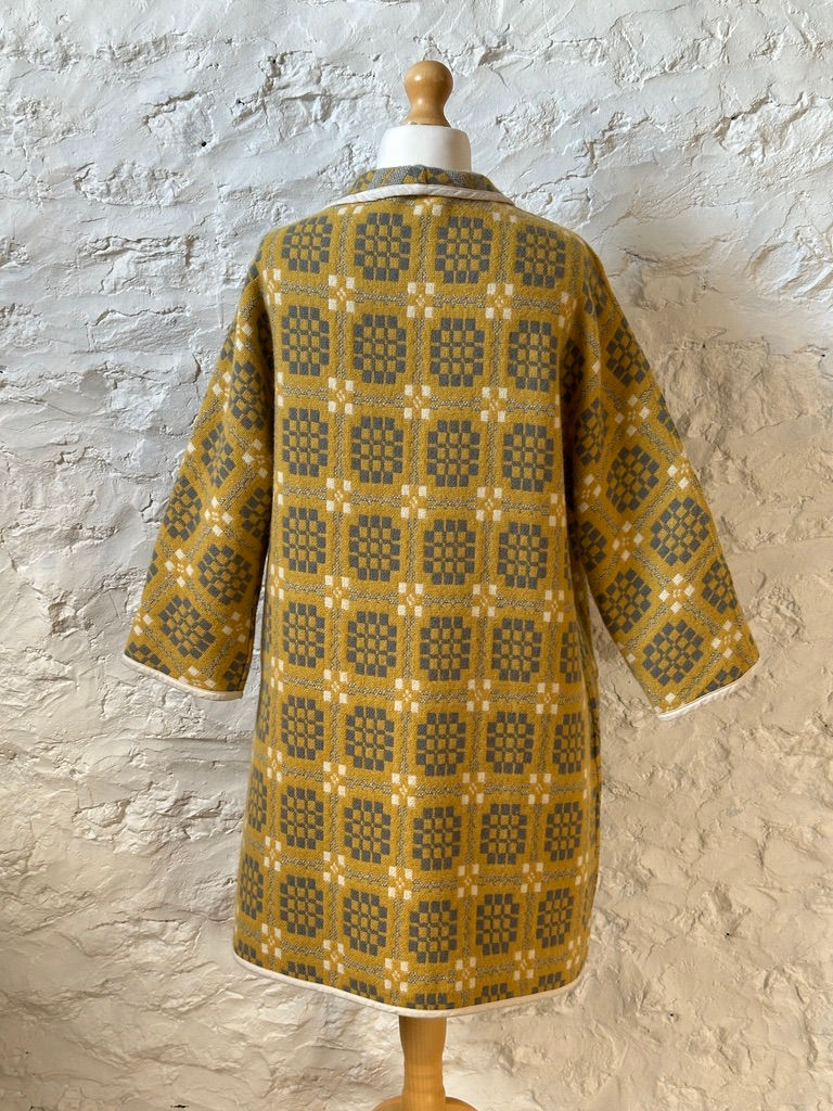 Thumbnail: YELLOW PENNSYLVANIA – REVERSIBLE OPEN LONG CARDIGAN
