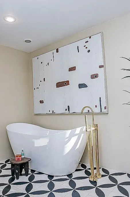 The Wish House bathroom Sedona – natural finishes and layered, organic contemporary interior design