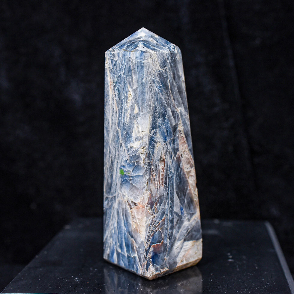 Thumbnail: Kyanite Obelisk (40kg)