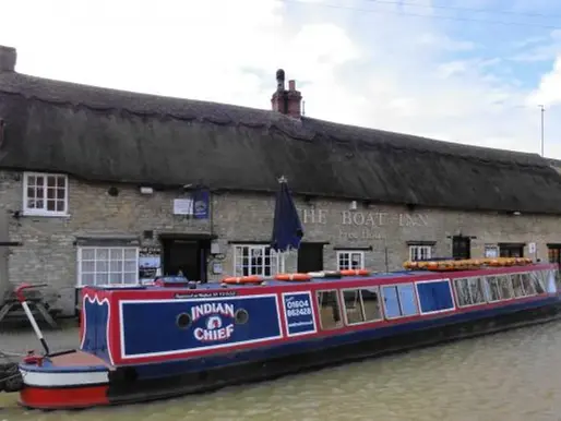 💍 The Boat Inn, Stoke Bruerne – A Beautiful Canal-Side Wedding Venue Full of Character and Charm