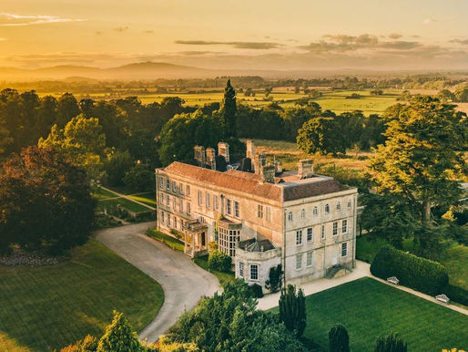 Elmore Court Wedding Venue Review – A Stunning Exclusive-Use Wedding Venue in Gloucestershire