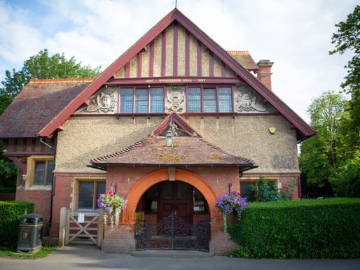 Why Waddesdon Hall Is a Great Wedding Venue – A Complete Review