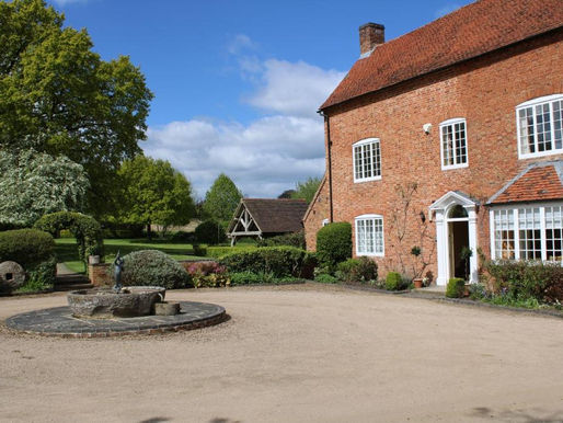 Why Wethele Manor is One of Warwickshire's Finest Wedding Venues – A Wedding DJ's Review