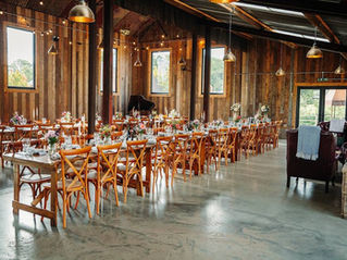 Why The Barn at The Bottle And Glass Inn is a Fantastic Wedding Venue in Oxfordshire | Venue Review