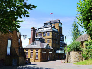 Why Hook Norton Brewery is a Great Wedding Venue – A Wedding DJ's Review