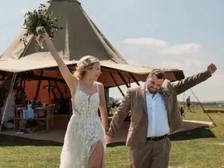 Fireflower at Wolferlow Court Wedding Venue Review – A Unique Tipi Wedding Venue in the Herefordshire Countryside