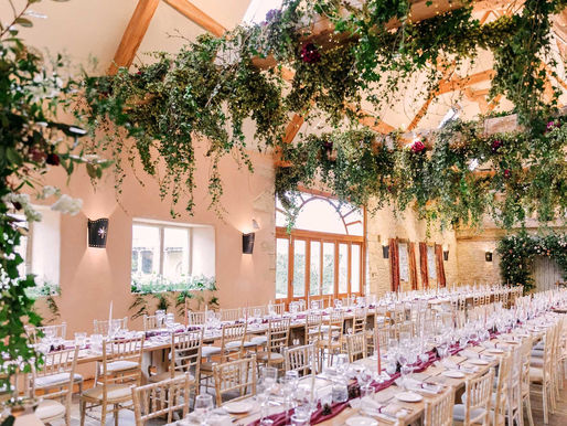 Why Oxleaze Barn is the Ultimate Cotswold Wedding Venue