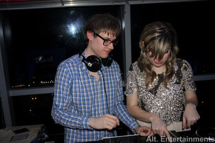 Guests posing with the DJ at Girls Night, The Ramada (Now the Holiday Inn), Cannock. Photo by Alt. Entertainments.