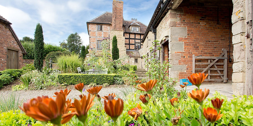 Why Old Downton Lodge is a Perfect Intimate Wedding Venue