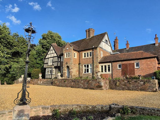 Blog & Review: Why The Fairfield Court Collection is a Hidden Gem Wedding Venue in Worcestershire