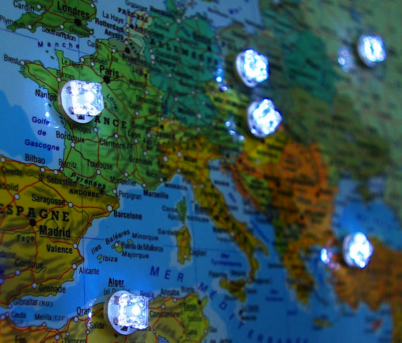 carte géographique lumineuse