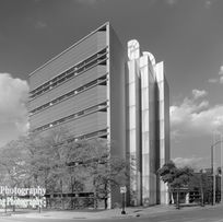 Sanderson Photography has deep experience and modern visual language.