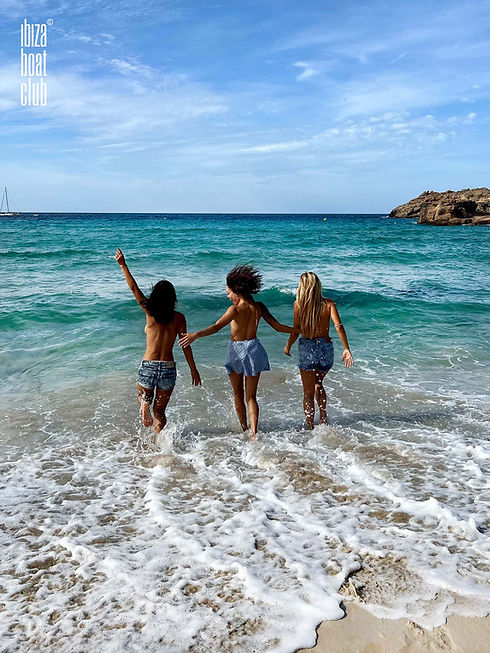 Formentera beach running.jpg