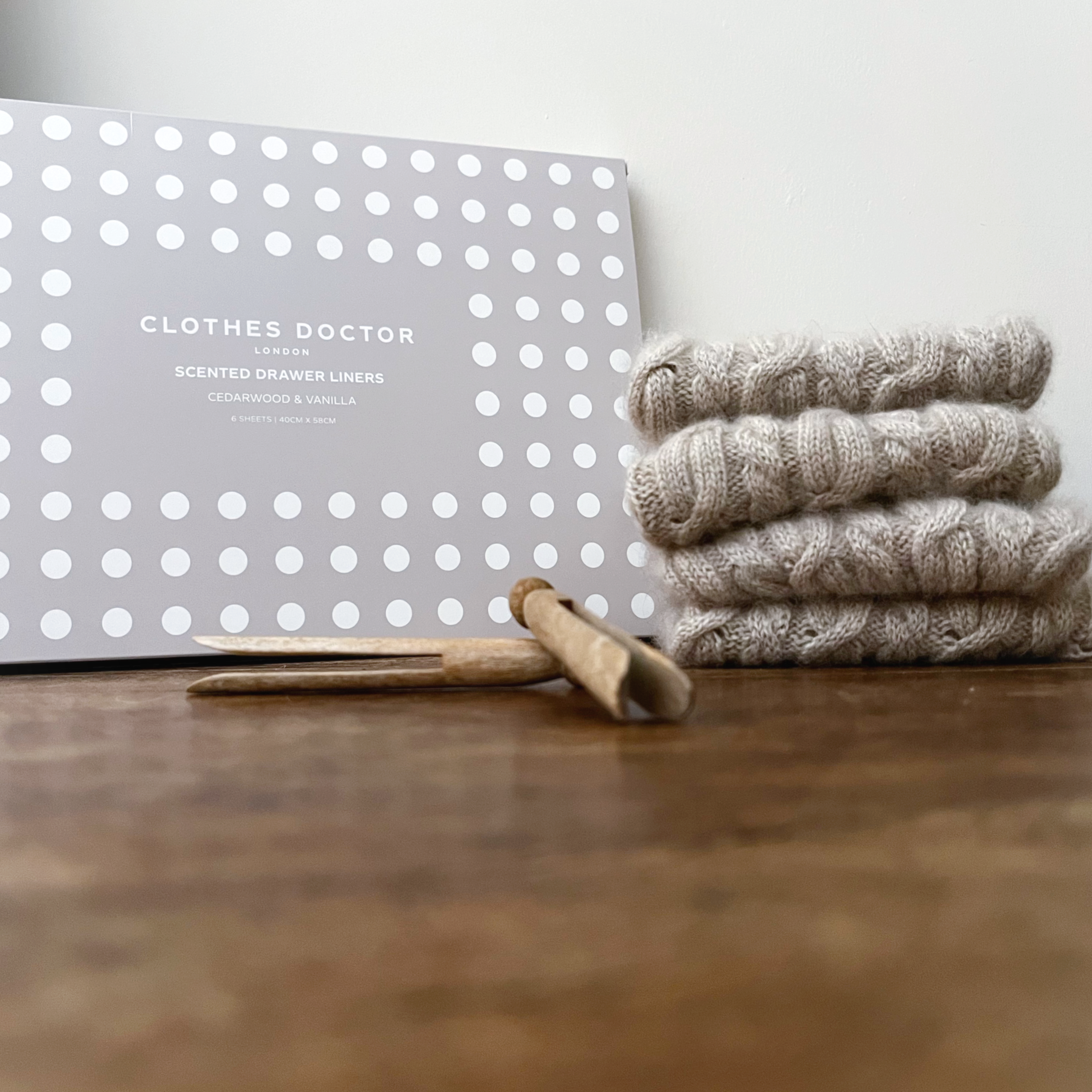clothes doctor scented drawer liner 'vanilla & cedarwood'