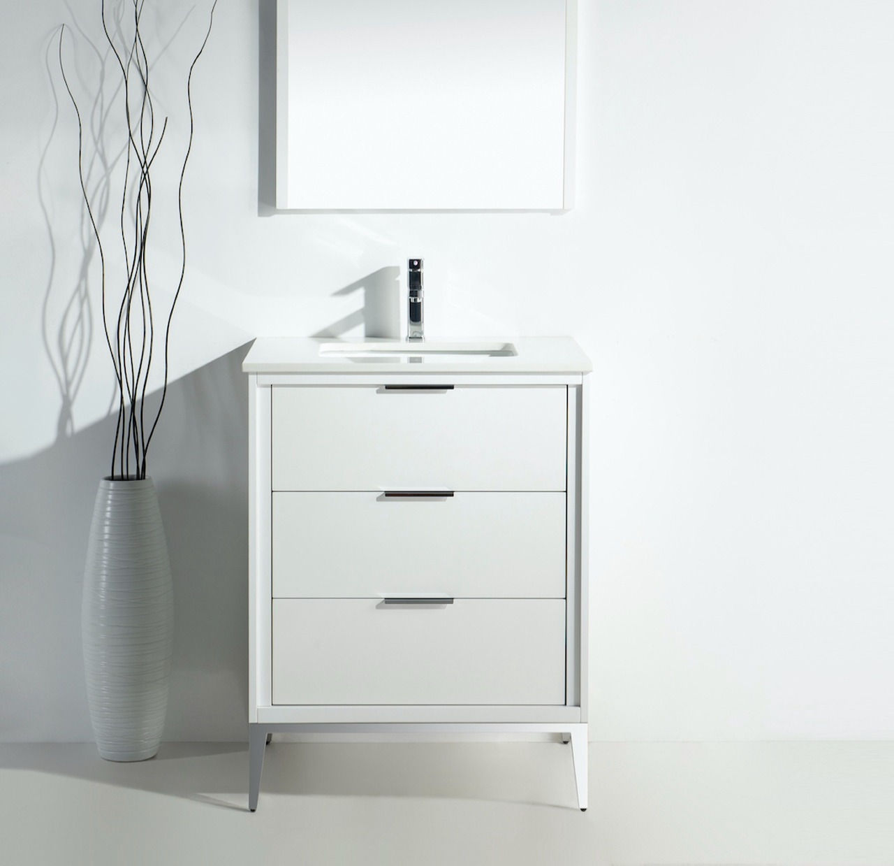 24″ DIVANI - Gloss White - Single Sink Vanity with Quartz Countertop