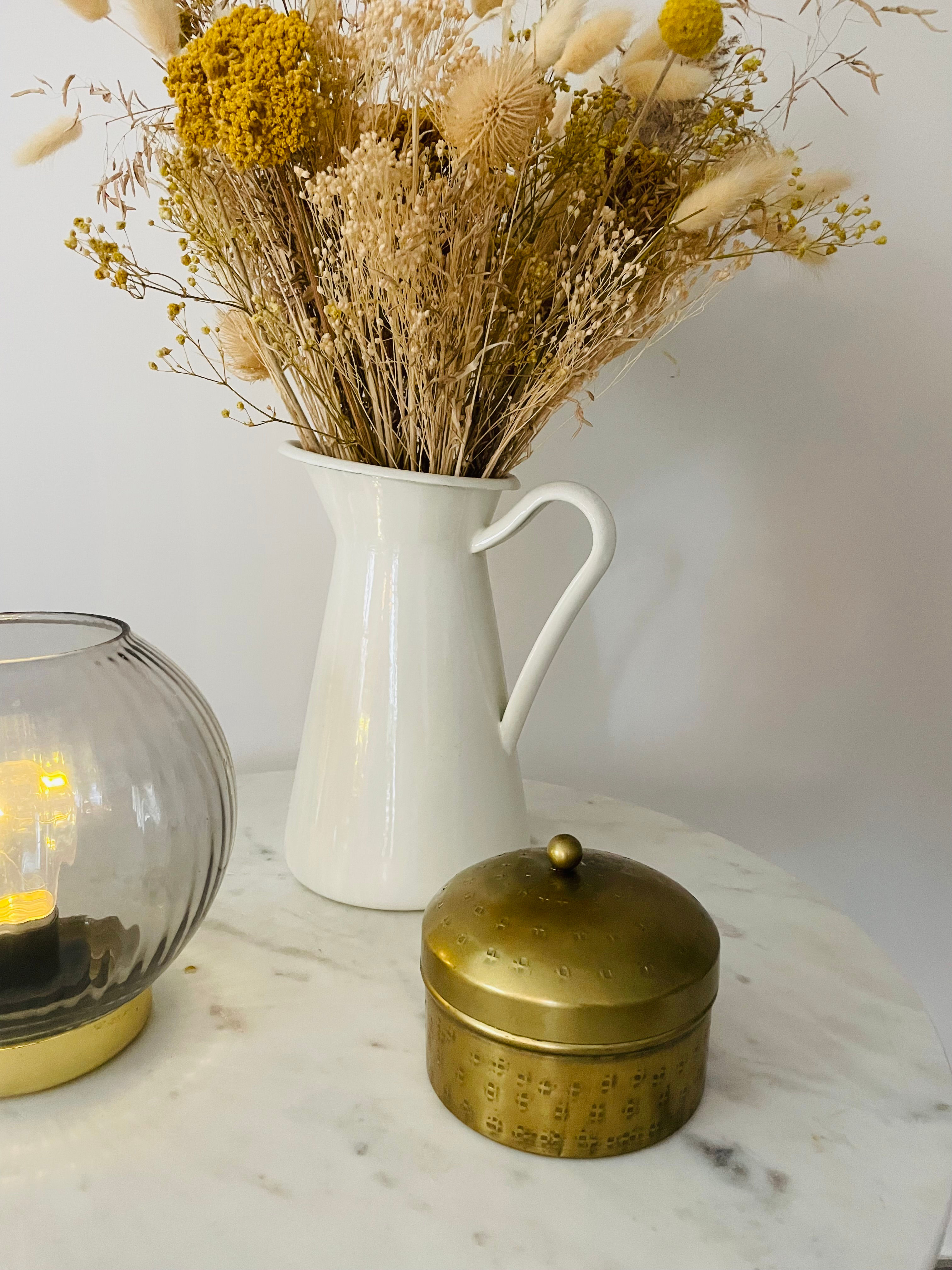 Boite en métal dorée