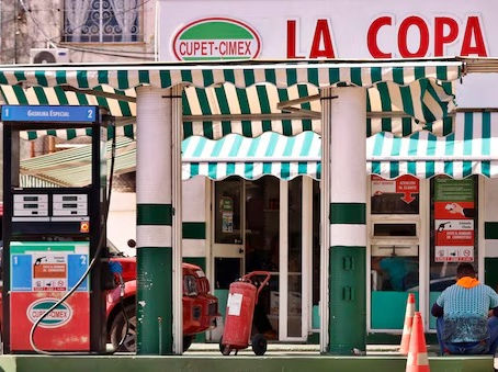 Photo Credit: Ernesto Mastrascusa/EPA