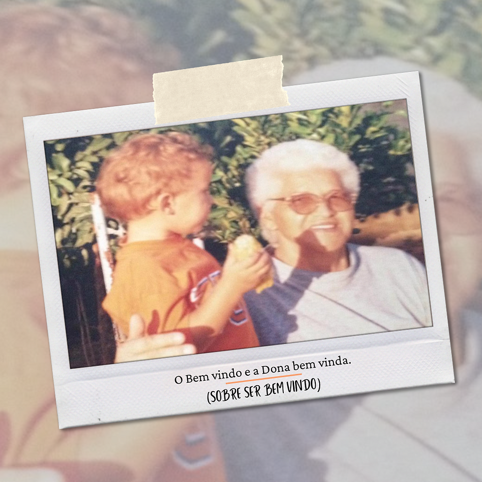 Raphael Prazeres criança com sua avó Benvinda.