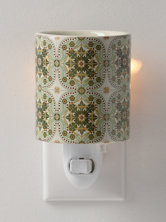This Scentsy July 2026 Warmer & Scent of the month: Theme is Italian sunshine is the perfect collection for the summer time! 