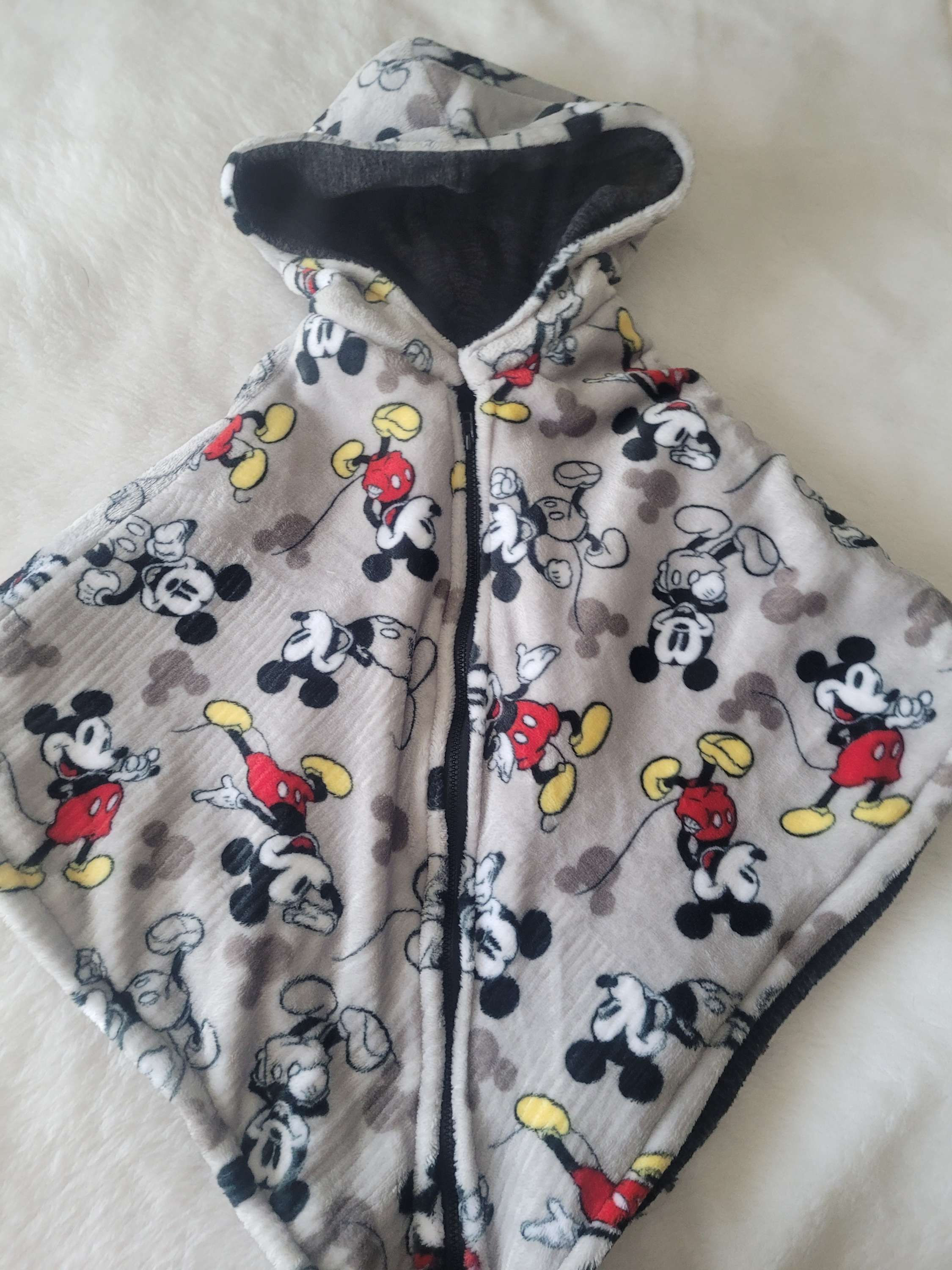 (Ready in 3 days)0-3+ years Mickey fabric with charcoal gray 