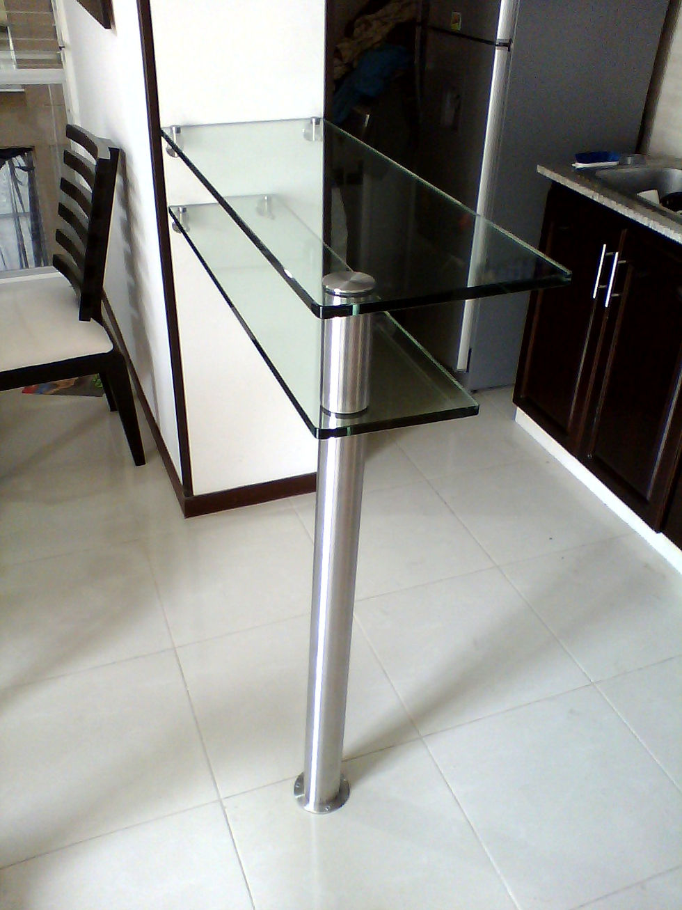 Barra en acero inoxidable y vidrio