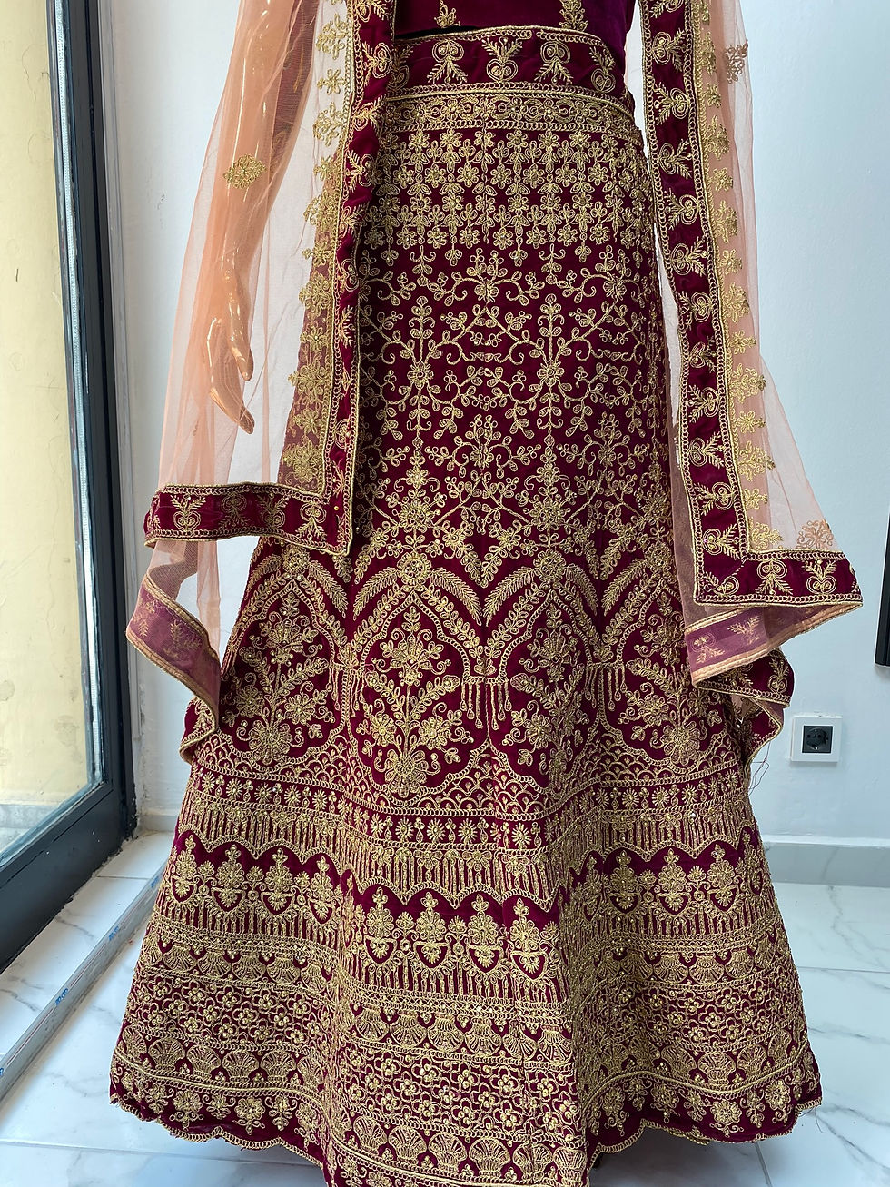 Küçük resim: Lehenga-Kına Elbisesi