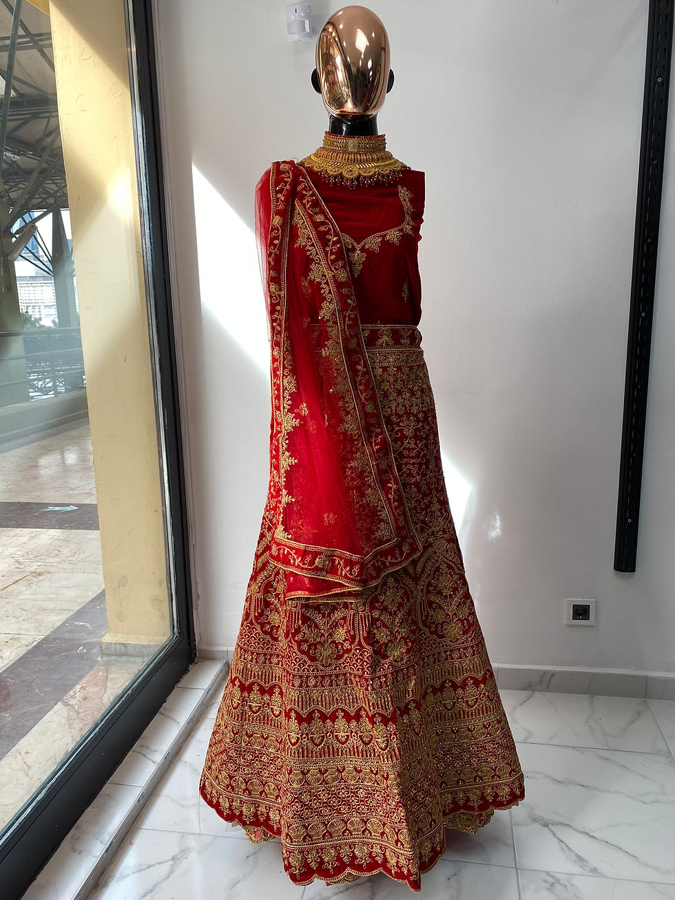 Küçük resim: Lehenga-Kına Elbisesi