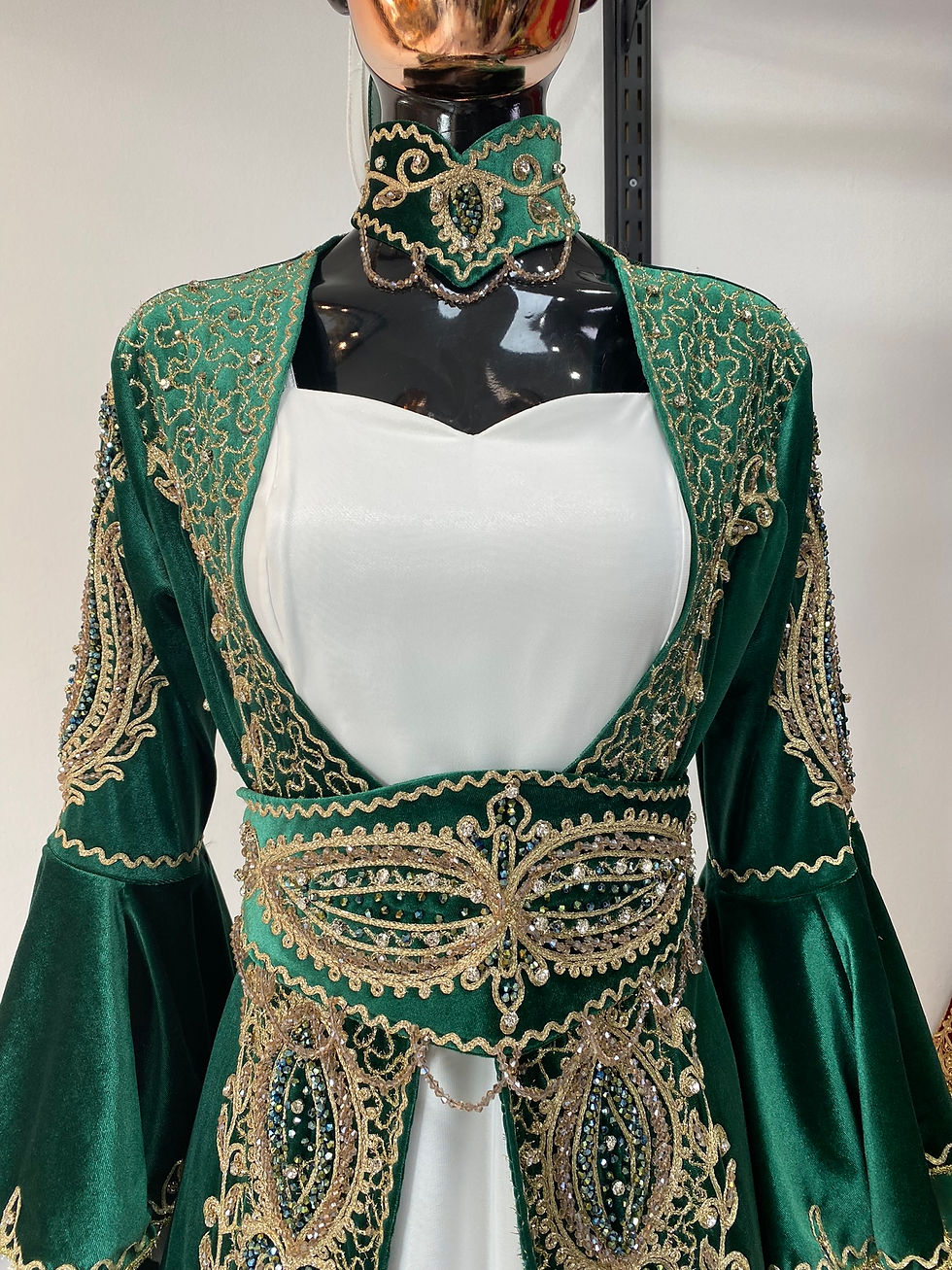 Küçük resim: Lehenga-Kına Elbisesi-Kaftan