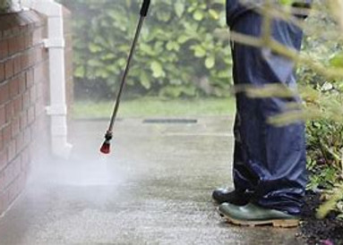 Pressure washing by Nashville Cleaning