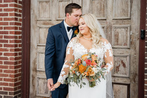 Why You Should Rely On A Professional Photographer To Preserve Your Wedding Memories