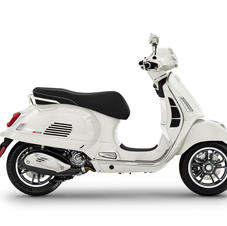 Vespa GTS 300 Super - 7099 €.jpeg