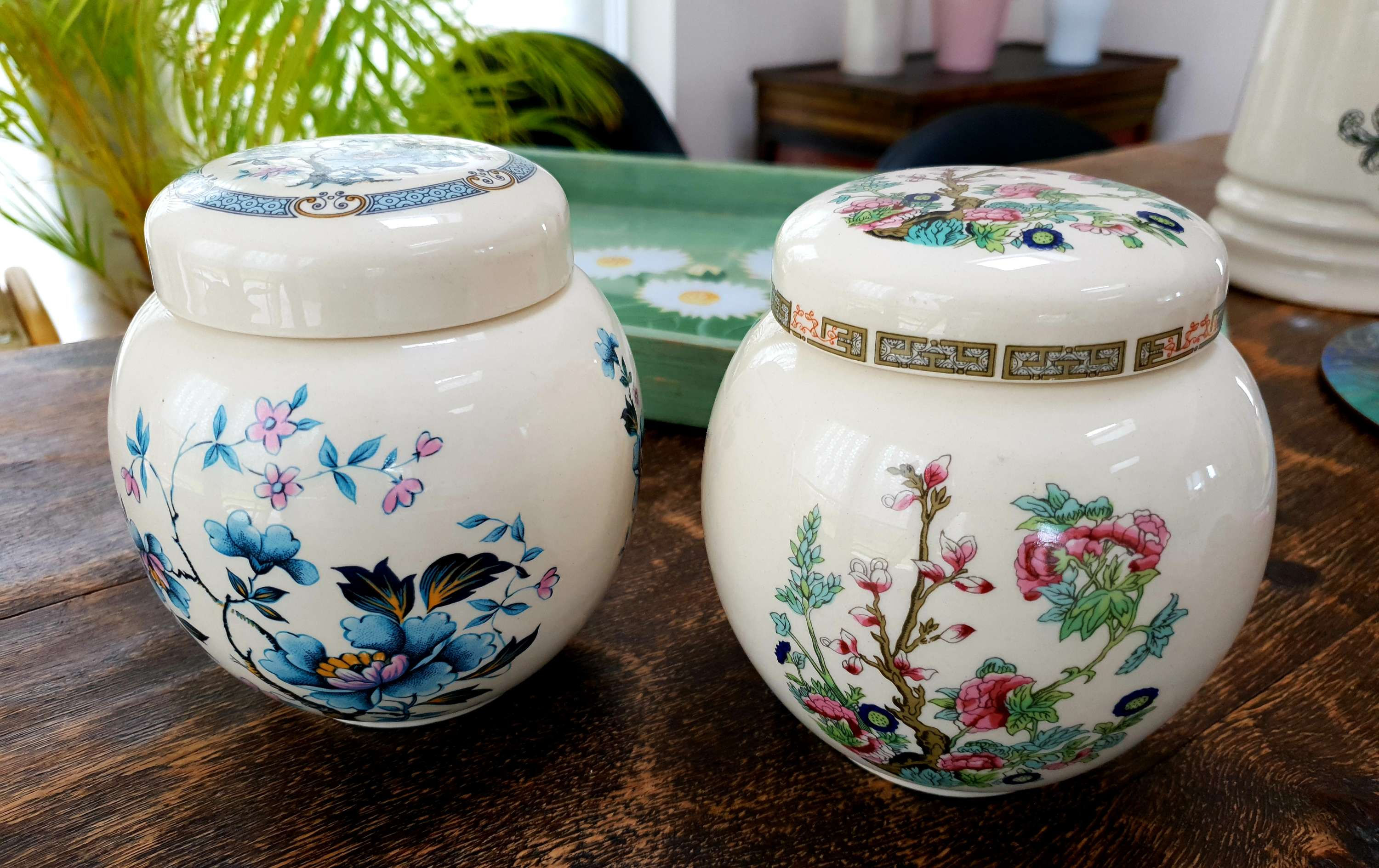 Pair of pretty 1960's Sadler ginger jars or tea caddies