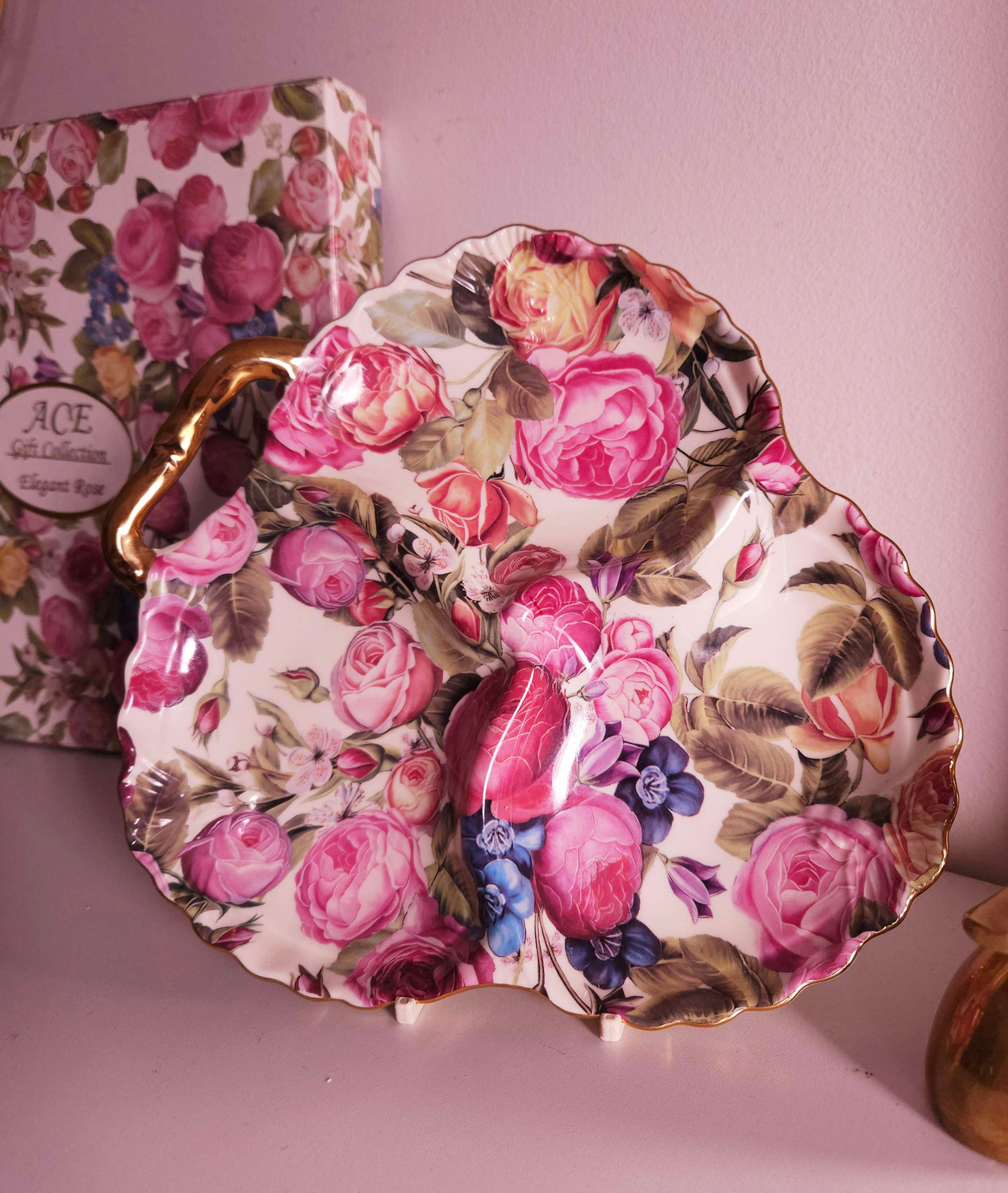 Boxed & unused, Canadian Royal Elfreda triple serving dish in 'Elegant Rose' 