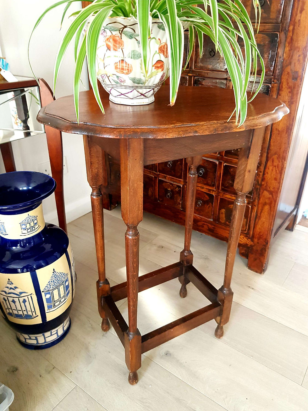 Thumbnail: Victorian oval oak occasional table with scalloped edge