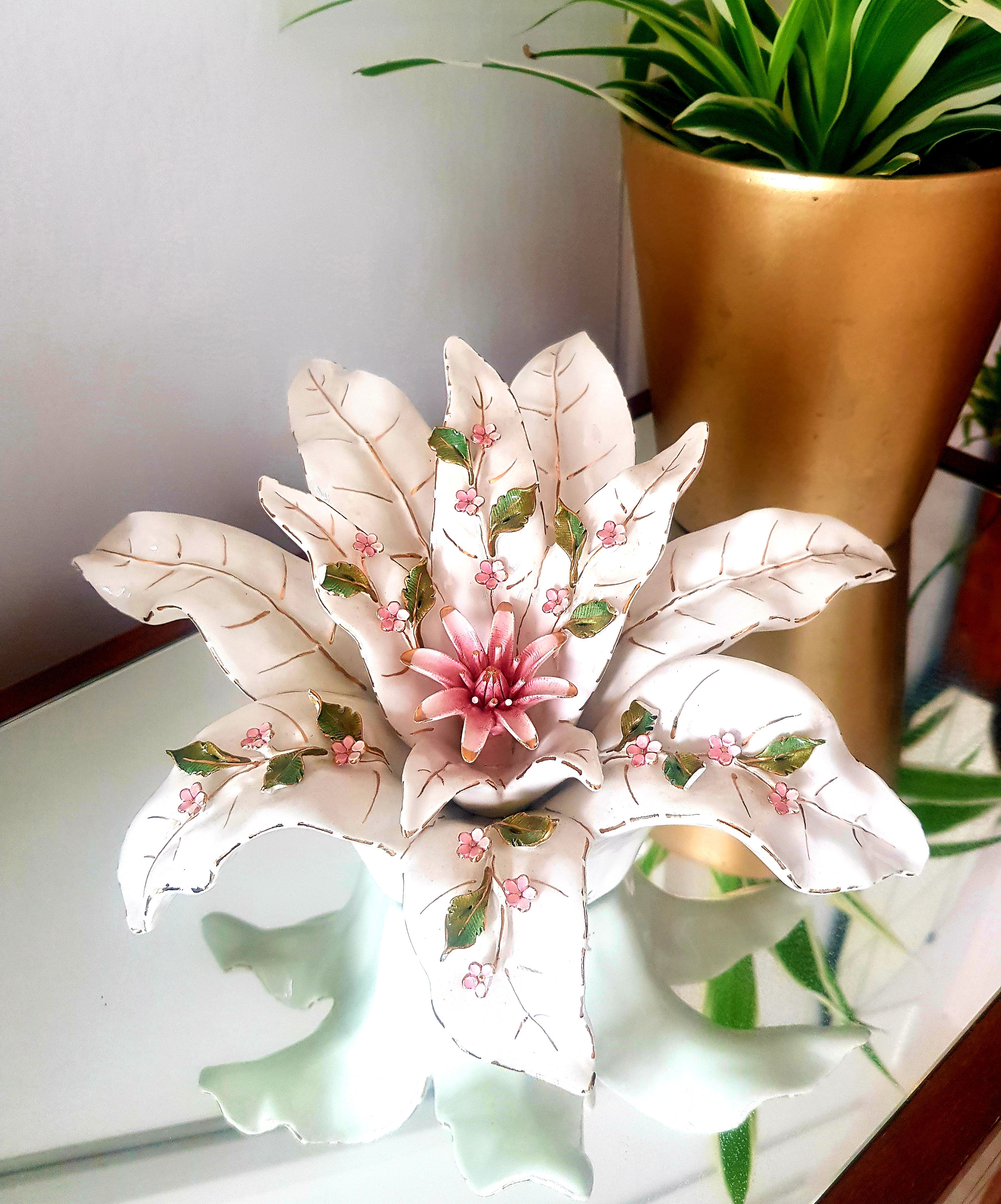 Italian Capodimonte style hand painted porcelain floral ornament