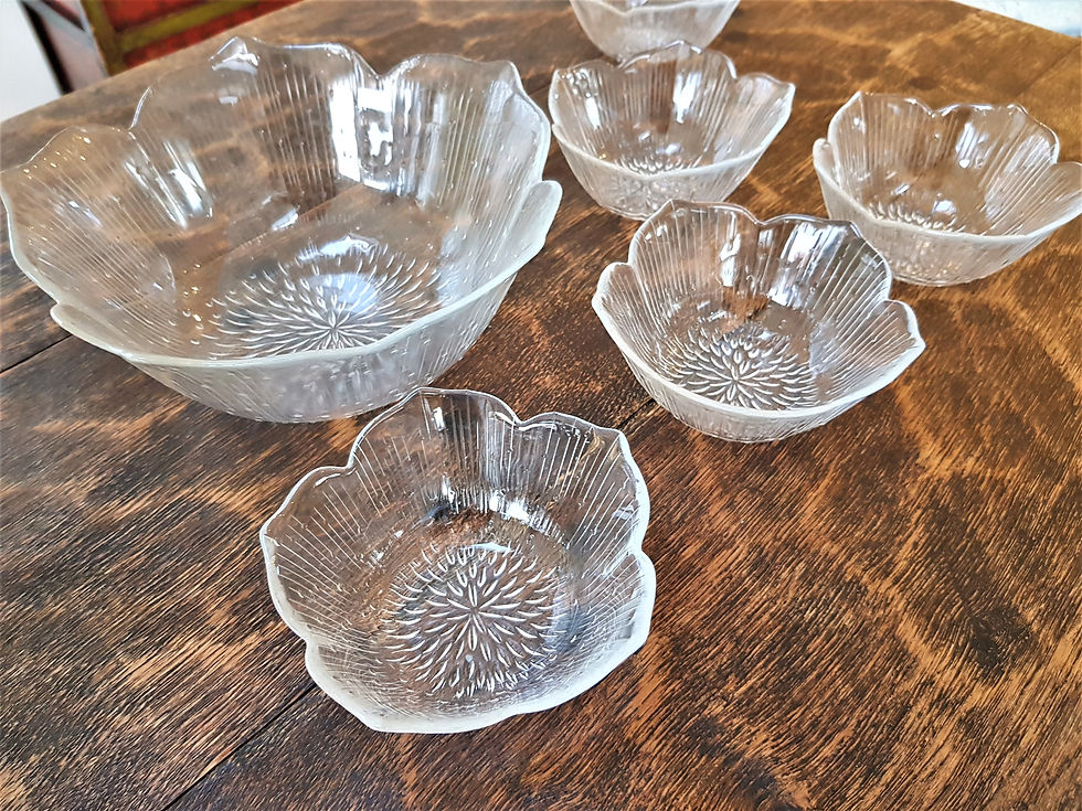 Thumbnail: Vintage French Arcorac glass petal dish set