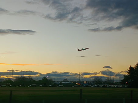En flygdag fylld av spring och två försvunna bagage
