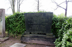 Fanny and Aron Herzog's grave