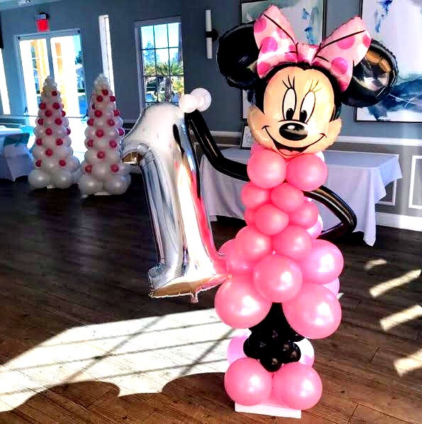 Minnie Mouse Balloon Decor